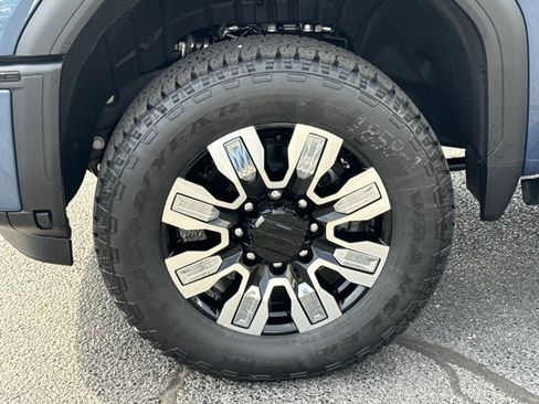 New 2026 GMC Sierra 2500 Denali w/ Denali Reserve Package image 18