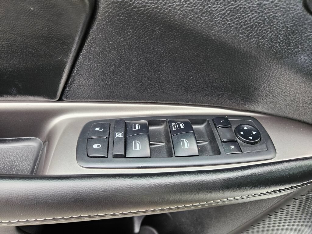 Used 2018 Dodge Journey Crossroad w/ Popular Equipment Group AWD/4WD image 20