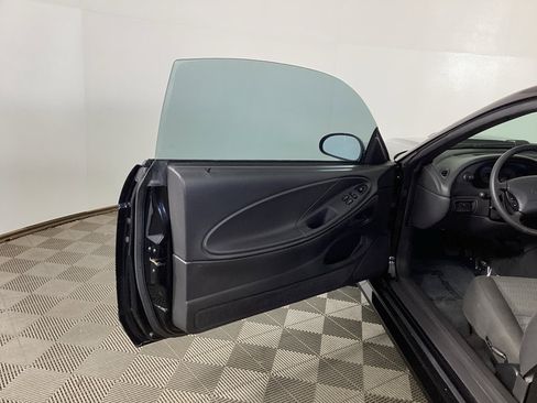 Used 2001 Ford Mustang GT RWD image 11