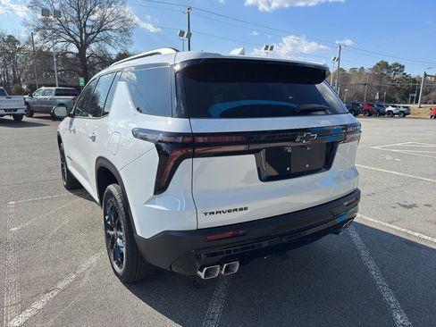 New 2026 Chevrolet Traverse LT w/ Midnight/Sport Edition image 4