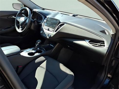 Used 2024 Chevrolet Malibu LT image 15
