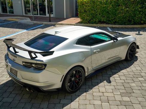 Used 2019 Chevrolet Camaro ZL1 image 28