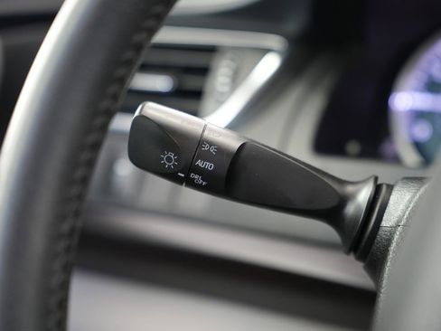 Used 2017 Toyota Camry XLE image 14