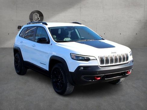 Used 2022 Jeep Cherokee Trailhawk w/ Comfort/Convenience Group image 3