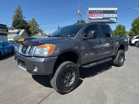 Used 2015 Nissan Titan PRO-4X w/ Pro-4x Luxury Package AWD/4WD image 2