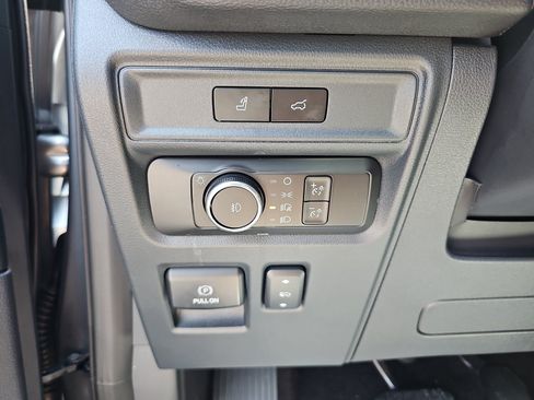 Used 2023 Ford Expedition Limited AWD/4WD image 33