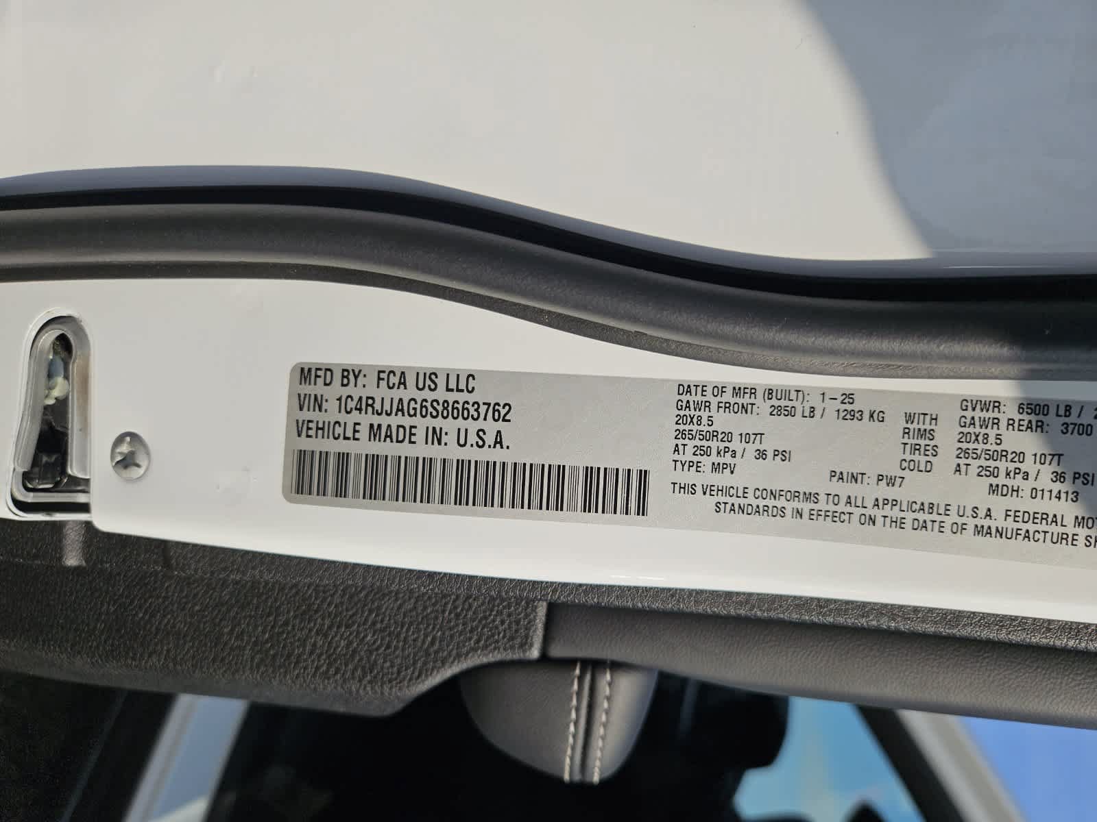 Used 2025 Jeep Grand Cherokee L Altitude RWD image 34