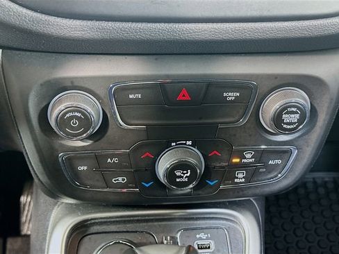 Used 2020 Jeep Compass Latitude w/ Cold Weather Group image 20