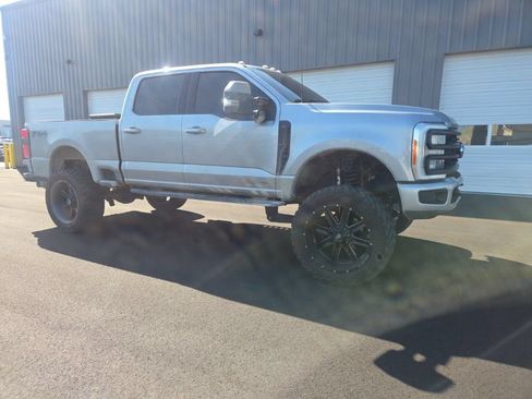 Used 2023 Ford F250 Lariat w/ Tremor Off-Road Package AWD/4WD image 23