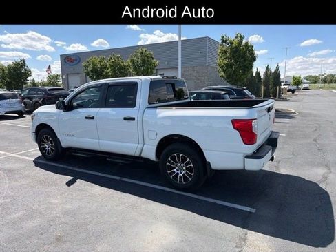 Used 2022 Nissan Titan SV w/ SV Convenience Package AWD/4WD image 5