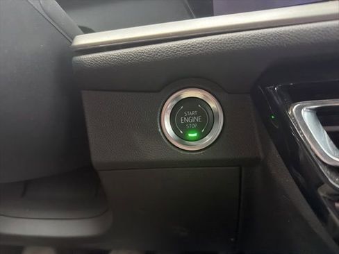 Used 2025 Chevrolet Traverse LT w/ Driver Confidence Package image 39