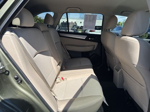 Used 2016 Subaru Outback 2.5i Premium AWD/4WD image 18