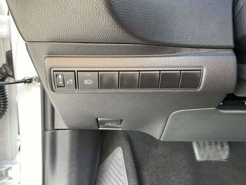 Used 2023 Toyota Corolla SE image 21