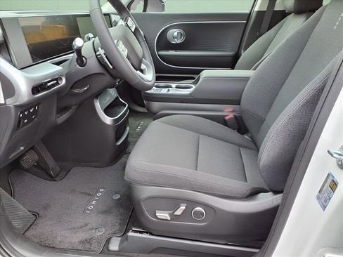 New 2026 Hyundai Ioniq 9 S RWD image 9