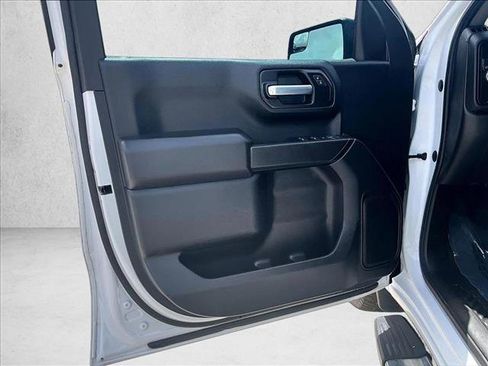 Used 2021 Chevrolet Silverado 1500 Custom RWD image 17