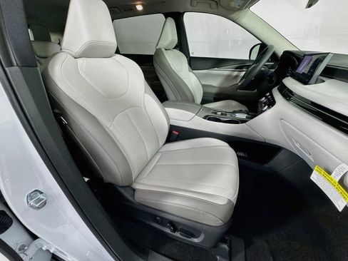Certified 2027 INFINITI QX60 Luxe w/ Family Package FWD image 40