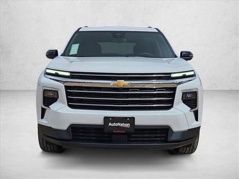 New 2026 Chevrolet Traverse LT w/ LPO, Floor Liner Package FWD image 6