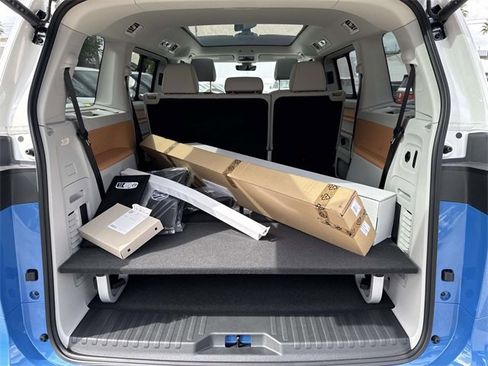 New 2025 Volkswagen ID. Buzz 1st Edition image 6