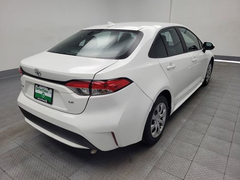 Used 2022 Toyota Corolla LE image 9