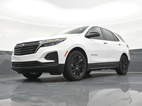Used 2024 Chevrolet Equinox LS w/ Sport Edition FWD image 23