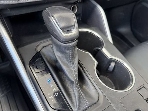 Used 2023 Toyota Highlander XLE FWD image 29