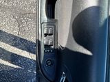 Used 2013 Dodge Avenger SE image 6