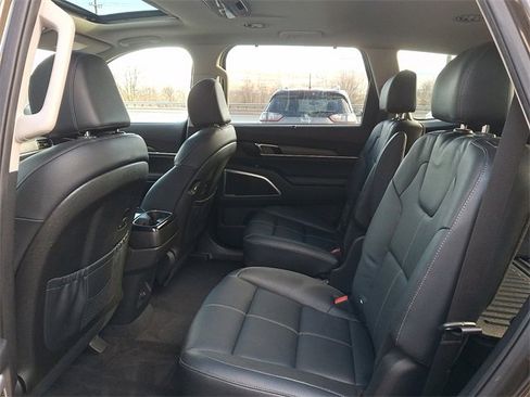 Certified 2022 Kia Telluride EX w/ EX Premium Package image 10