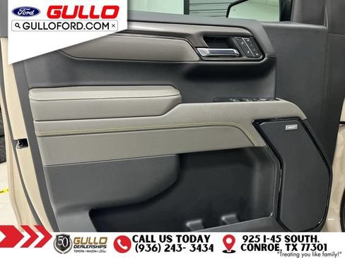 Used 2023 Chevrolet Silverado 1500 ZR2 w/ Technology Package AWD/4WD image 18