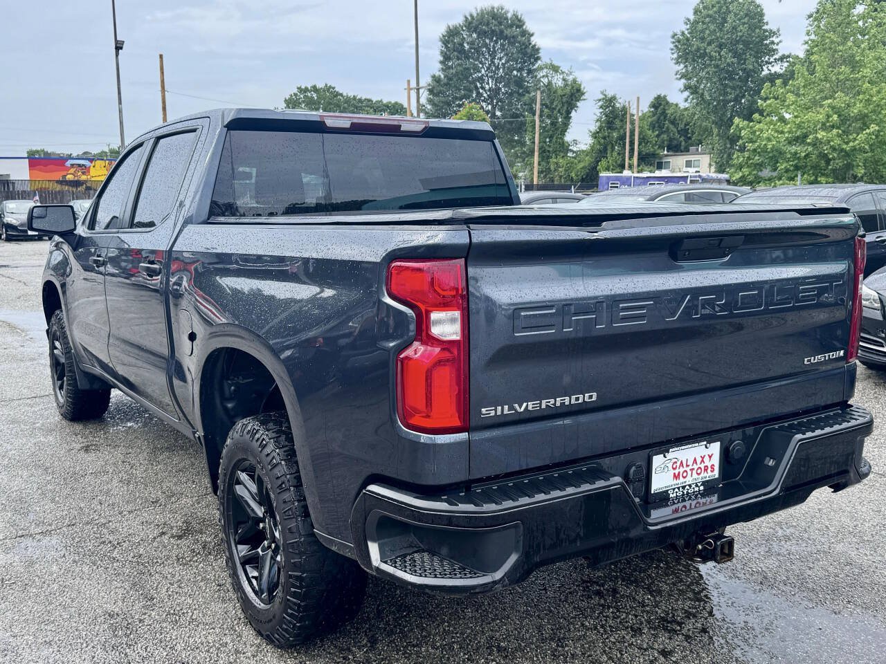 Used 2021 Chevrolet Silverado 1500 Custom Trail Boss w/ Safety Confidence Package AWD/4WD image 3