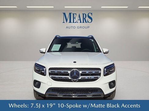 Used 2022 Mercedes-Benz GLB 250 w/ Premium Package Lite image 9