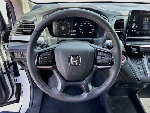 Certified 2026 Honda Odyssey EX-L image 13