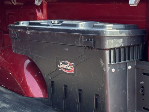 Used 2014 Ford F150 Platinum image 32