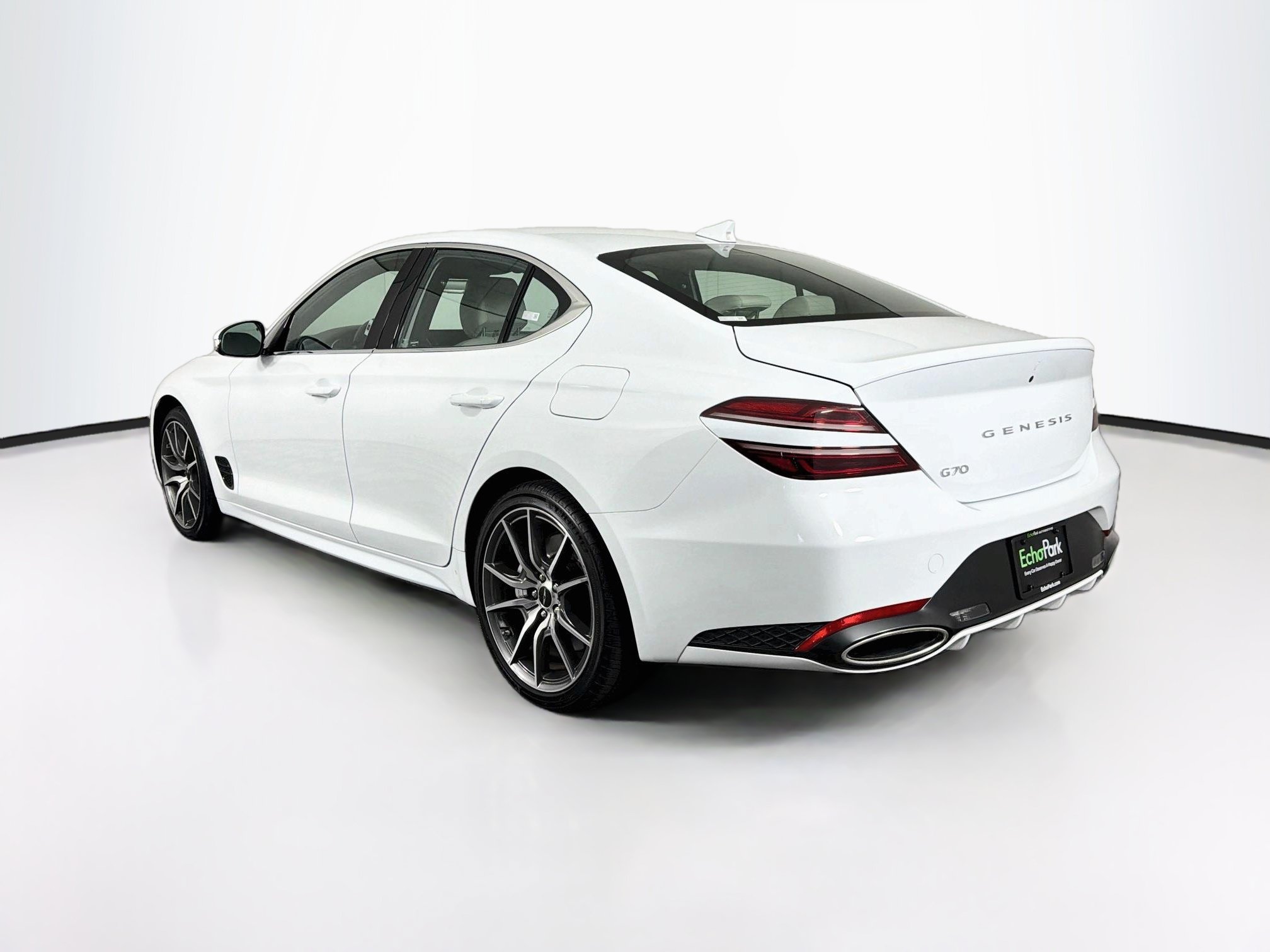 Used 2025 Genesis G70 2.5T RWD image 5