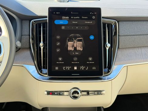 New 2026 Volvo XC90 B6 Ultra w/ Lounge Package AWD/4WD image 13
