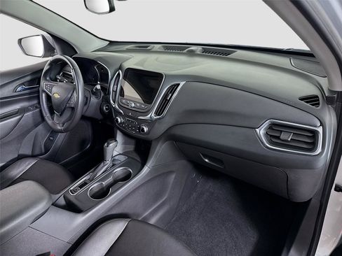 Used 2021 Chevrolet Equinox LT FWD image 21
