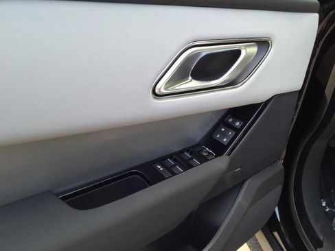 New 2025 Land Rover Range Rover Velar S AWD/4WD image 31