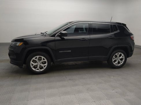 Used 2024 Jeep Compass Sport AWD/4WD image 2