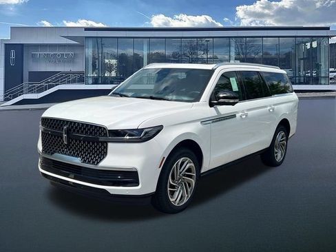 New 2027 Lincoln Navigator L Reserve AWD/4WD image 3