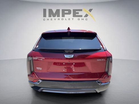 Used 2025 Cadillac Optiq Sport 2 w/ LPO, Floor Liner Package AWD/4WD image 4