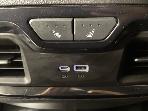 Used 2024 GMC Sierra 2500 AT4 w/ AT4 Premium Plus Package image 38