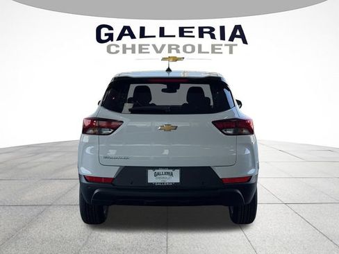 New 2026 Chevrolet TrailBlazer LS w/ LS Convenience Package FWD image 5