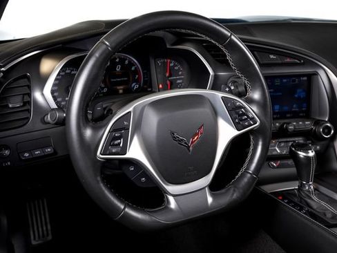 Used 2019 Chevrolet Corvette Stingray Coupe RWD image 29
