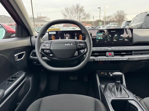 New 2026 Kia K4 LXS image 9