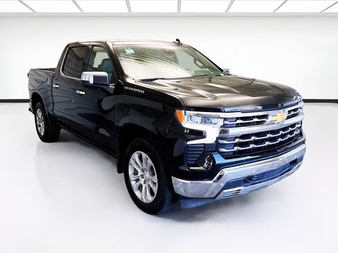 Used 2023 Chevrolet Silverado 1500 LTZ image 3