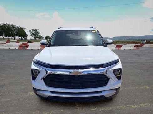 Used 2024 Chevrolet TrailBlazer LT w/ Convenience Package AWD/4WD image 8
