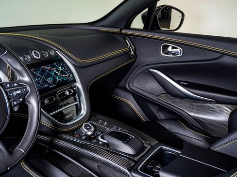 Used 2023 Aston Martin DBX 707 image 24