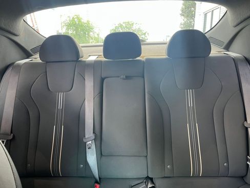 Used 2025 Hyundai Elantra SEL image 40