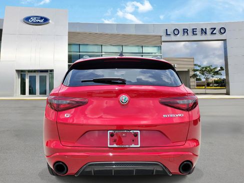 Used 2022 Alfa Romeo Stelvio Veloce AWD/4WD image 6