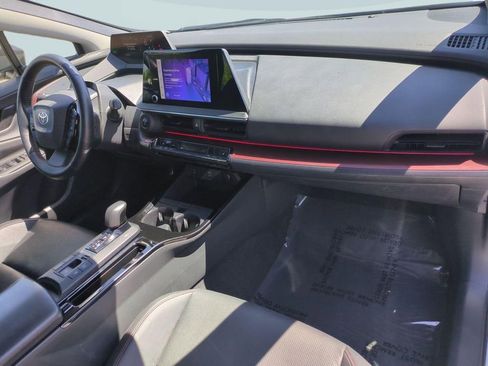 Used 2024 Toyota Prius Prime FWD image 29
