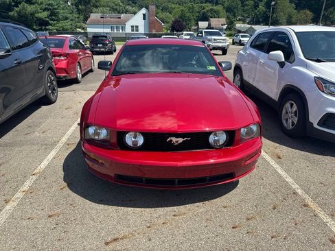 Used 2008 Ford Mustang GT Premium RWD image 2